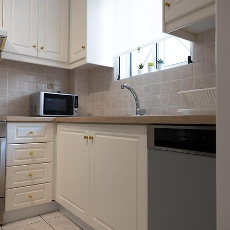 Spacious Apartment Close To The Sea And The City Center أثينا المظهر الخارجي الصورة