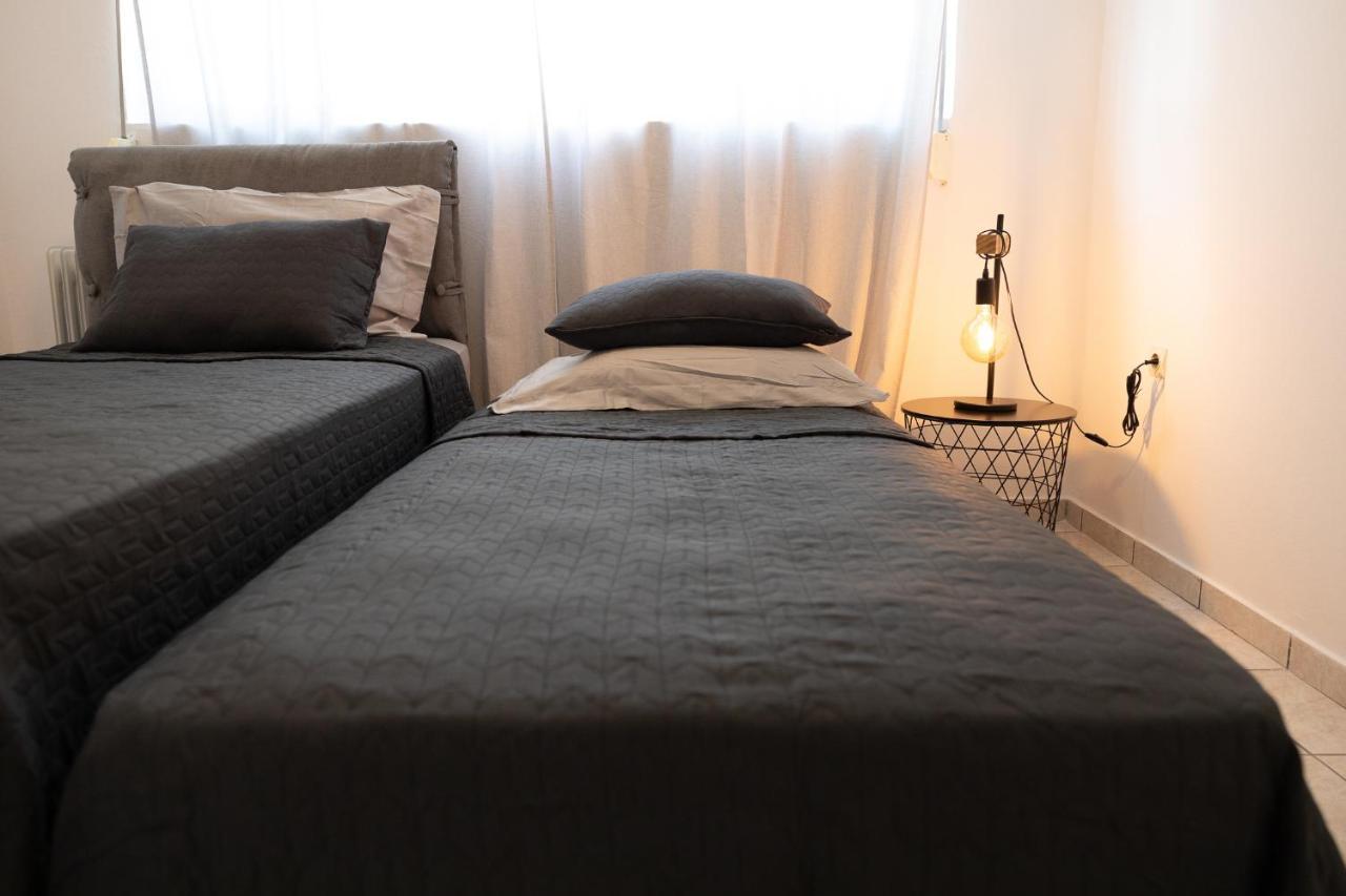 Spacious Apartment Close To The Sea And The City Center أثينا المظهر الخارجي الصورة