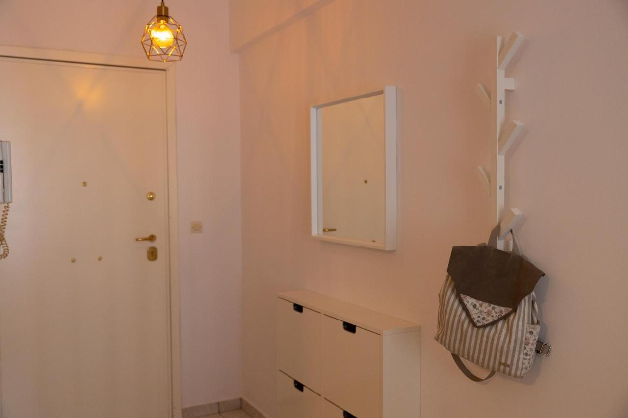Spacious Apartment Close To The Sea And The City Center أثينا المظهر الخارجي الصورة