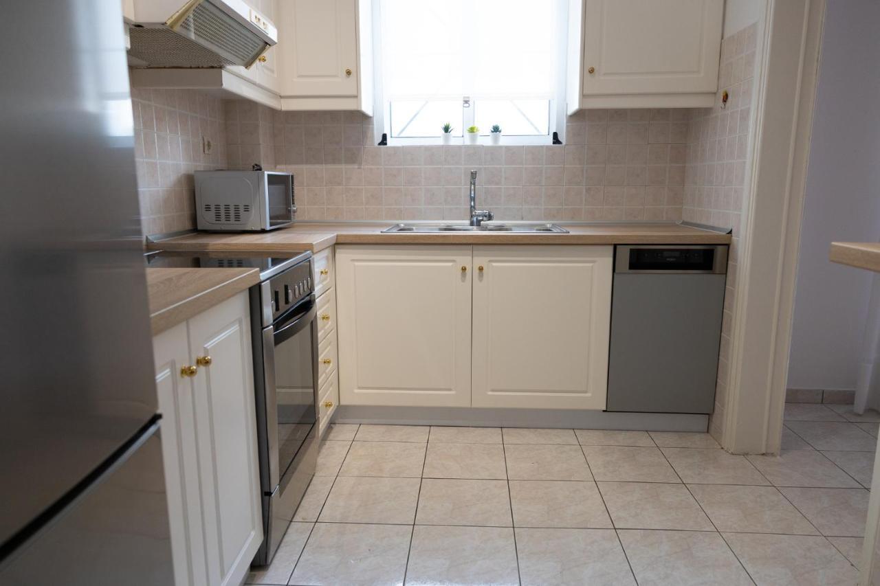 Spacious Apartment Close To The Sea And The City Center أثينا المظهر الخارجي الصورة